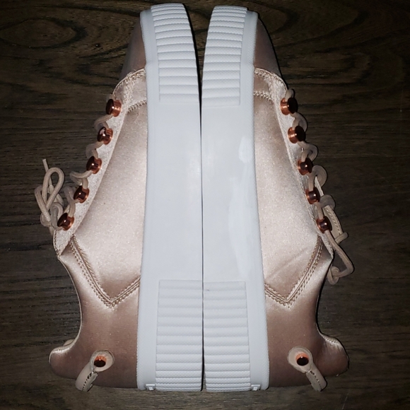 Kendall + Kylie Rae 3 Rose Gold Satin Platform Sneaker 7.5 - Picture 9 of 17